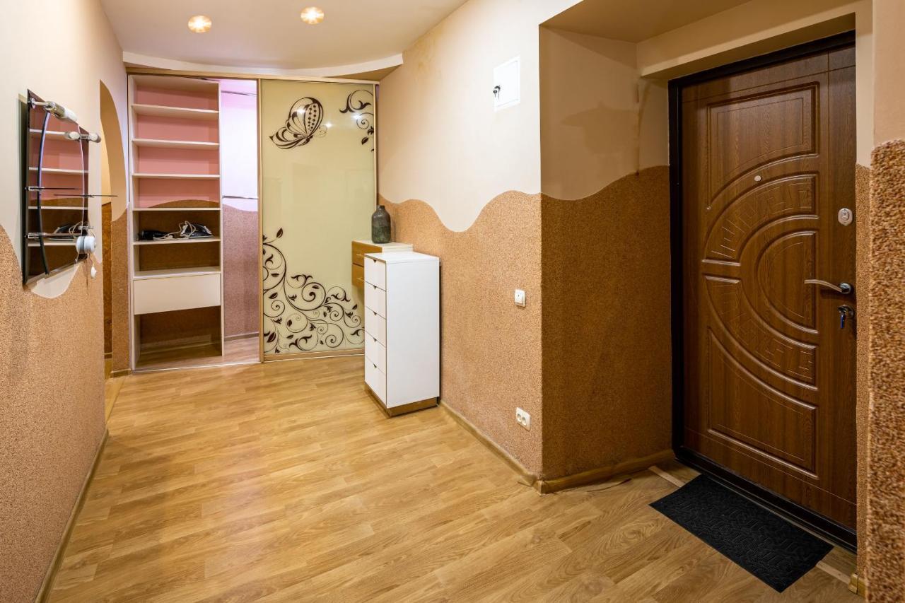 The Main Square! 2 Separated Bedrooms, Balcony Lvov Exteriér fotografie